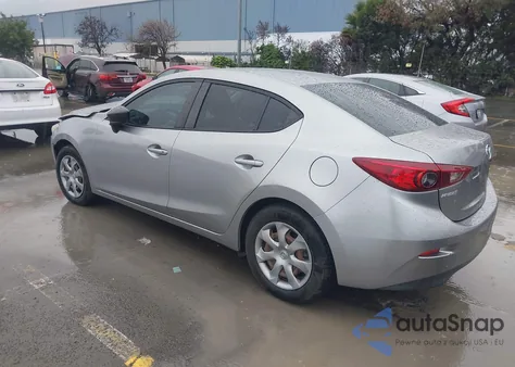 2015 Mazda Mazda3 I Sv z USA, uszkodzony, nr VIN JM1BM1T77F1244307
